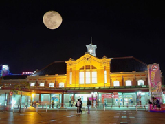 臺中火車站夜景／王嘉益 攝